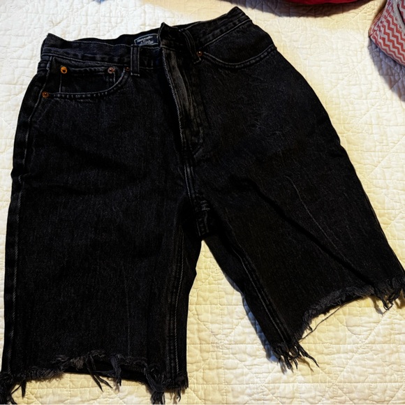 Abercrombie and Fitch High-rise Jean Shorts Black - Picture 4 of 4